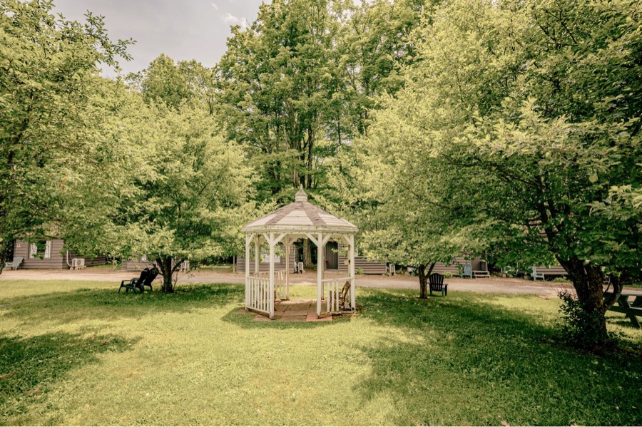 Gazebo on the grounds at The Dax Motel & Cabins