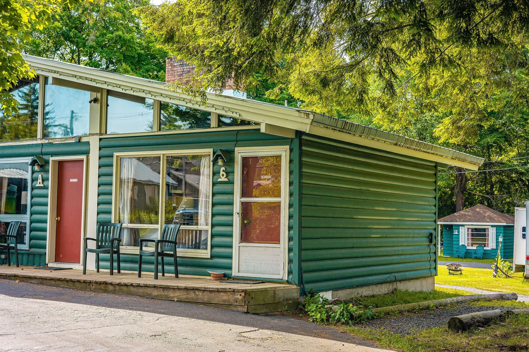 The Dax Motel exterior view