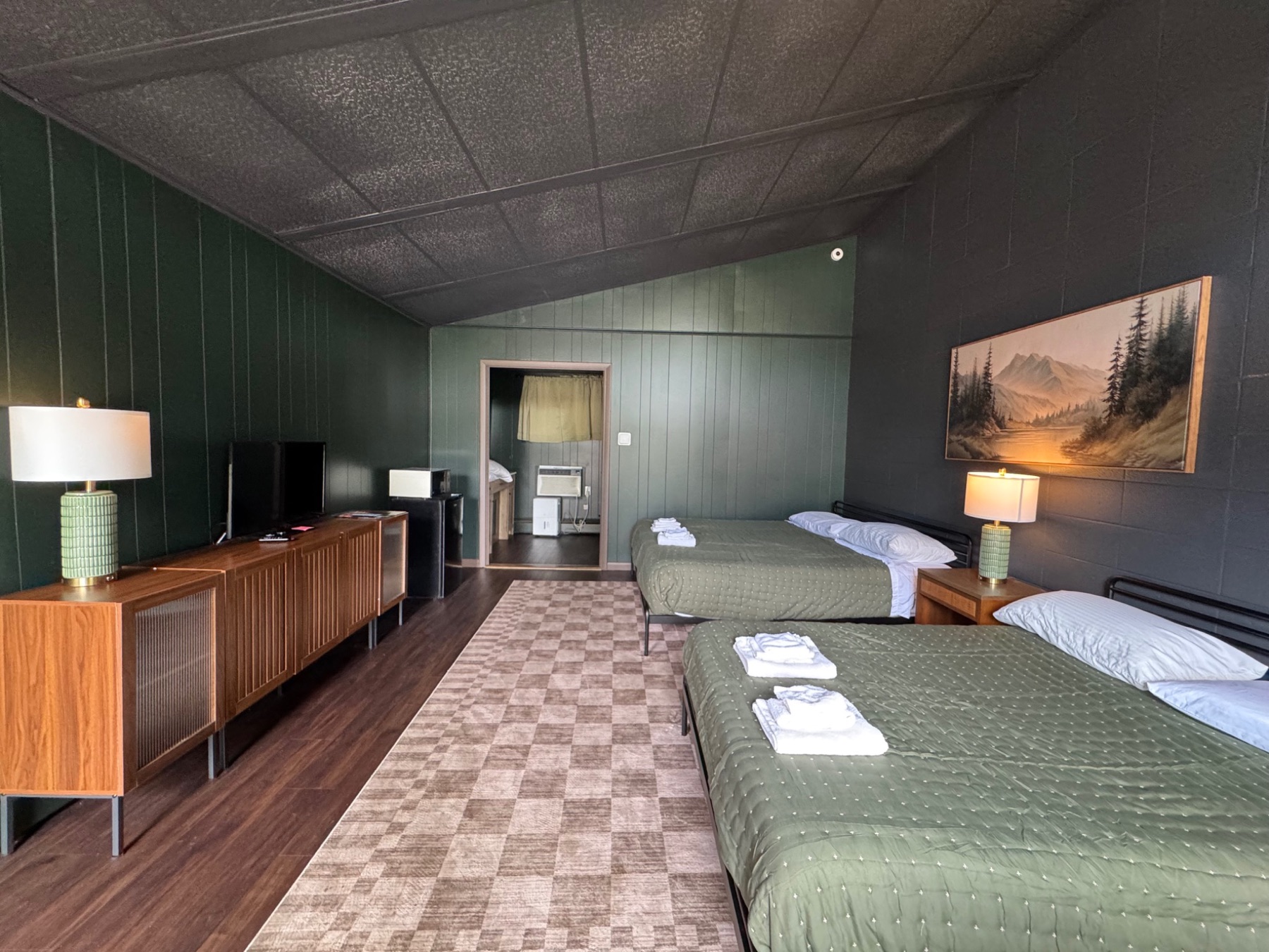 King and Queen Room with a king and a queen bed